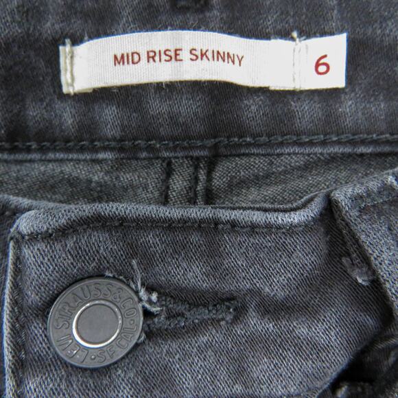 Revolve Levi's Mid Rise Skinny Jeans in Black Size 6 - Picture 9 of 11